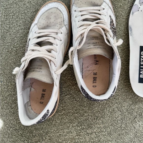 GOLDEN GOOSW Ballstar White and Gray Sneakers - Picture 4 of 5